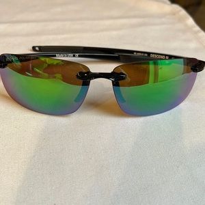 REVO DESCEND N 4059 01 black plastic frames, green/brown lens, lightweight